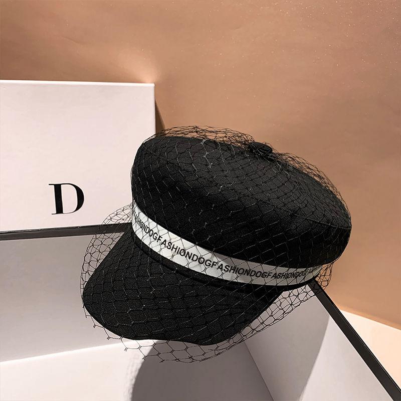 Spring2022 yeni düzensiz kenarlı örgü düz sekizgen şapka Kadın İngiliz zarif mizaç siyah çok yönlü gazeteci şapkası kore şapkası