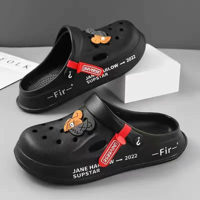 Men's hole shoes 2025 new non-slip thick-soled casual outer wear beach soft-soled nurse bag head slippers men