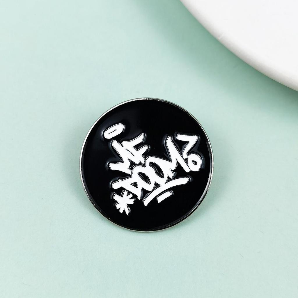 Customized Black Alloy Brooch Round Backpack Badge Ornament
