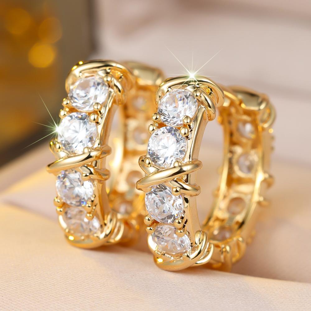 Stylish Gold Color Round Zircon Prong Set Twist Detail Huggie Hoop Earrings for Women Daily Fashion Jewelry