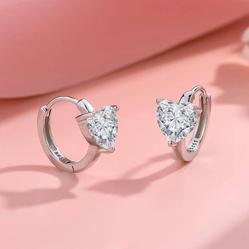 S925 Silver Heart-Shaped Moissanite Earrings - Simple, Elegant, Light Luxury Jewelry