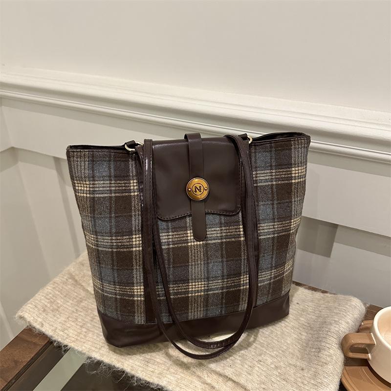 

Осень и зима новый многоцелевой рюкзак женский большой вместимости ретро студент колледжа класс повседневный универсальный нишевый наплечный мешок