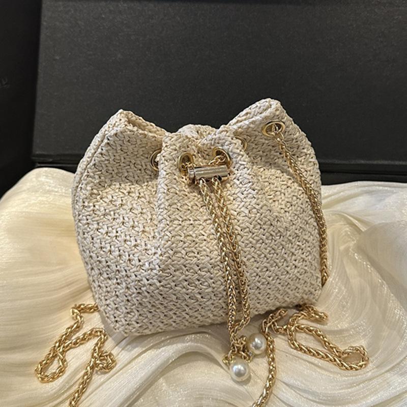 

Модная сумка-ведро из соломы с цепочкой на ремешке женская 2025 лето новая на плечо, сумка-мессенджер, литературная сумка-ведро, плетение, тренд