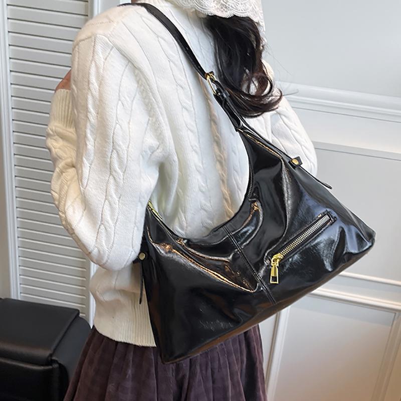 2026 New Fashionable Casual Oil Wax Leather Shoulder Bag Commuter Style Women's Handbag Simple Daily Korean Niche Crossbody Bag