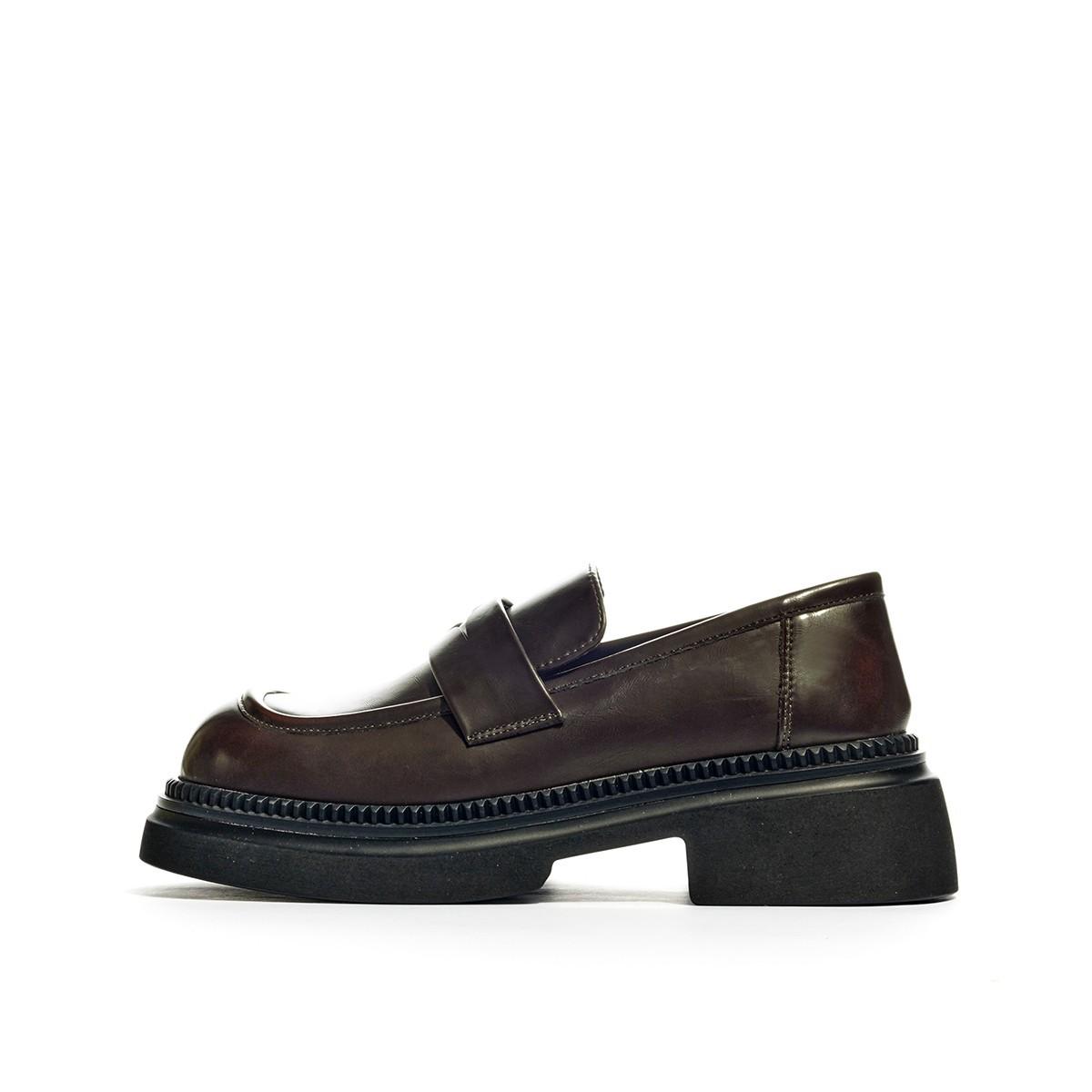 

Туфлі-одиначки Gu Yun, лофери на платформі в британському стилі жіночі 2025 нова весна та осінь повсякденні універсальні маленькі шкіряні туфлі на один хід 40 темно-коричневого кольору