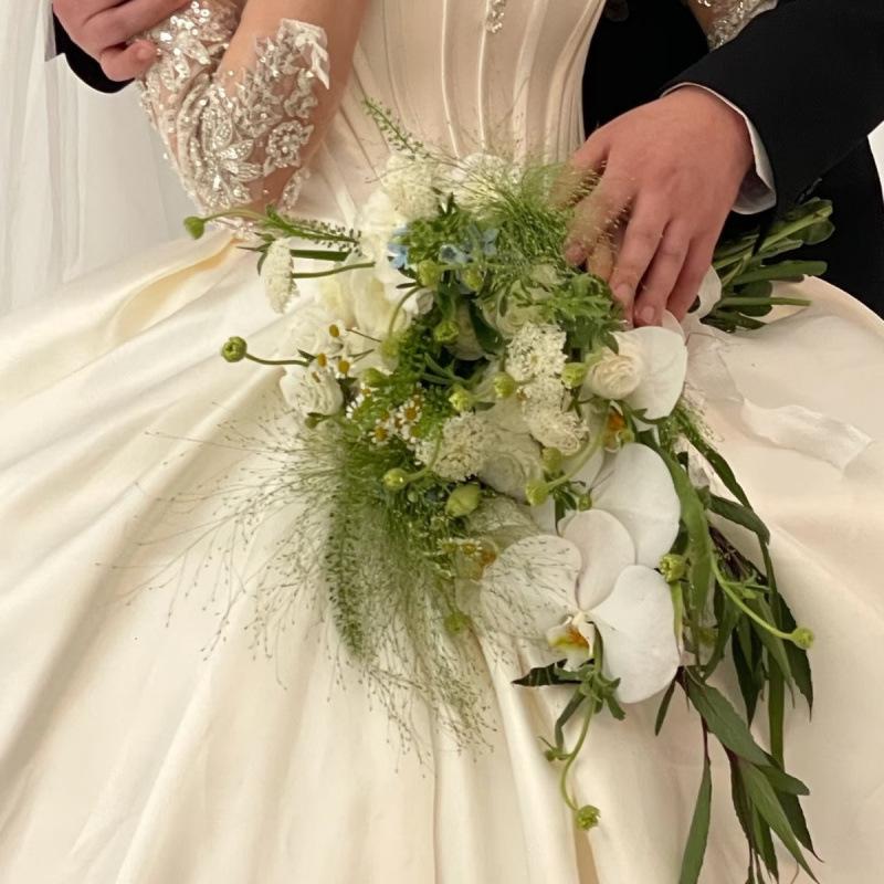 Mori-Style Garden Wedding Photography with French, Korean, and Waterfall Elements