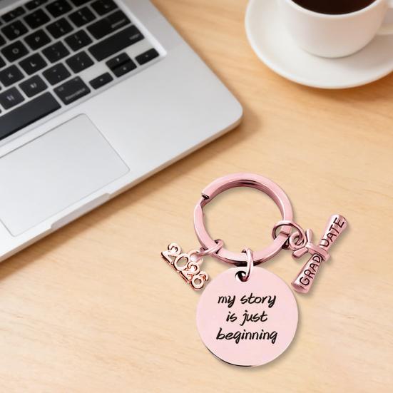 Brelok na ukończenie szkoły Klasa 2026 Absolwenci Szkoły Średniej i Uczelni Znaczący Brelok na Ukończenie Szkoły dla Niej Jego Dekoracja na Ukończenie Szkoły