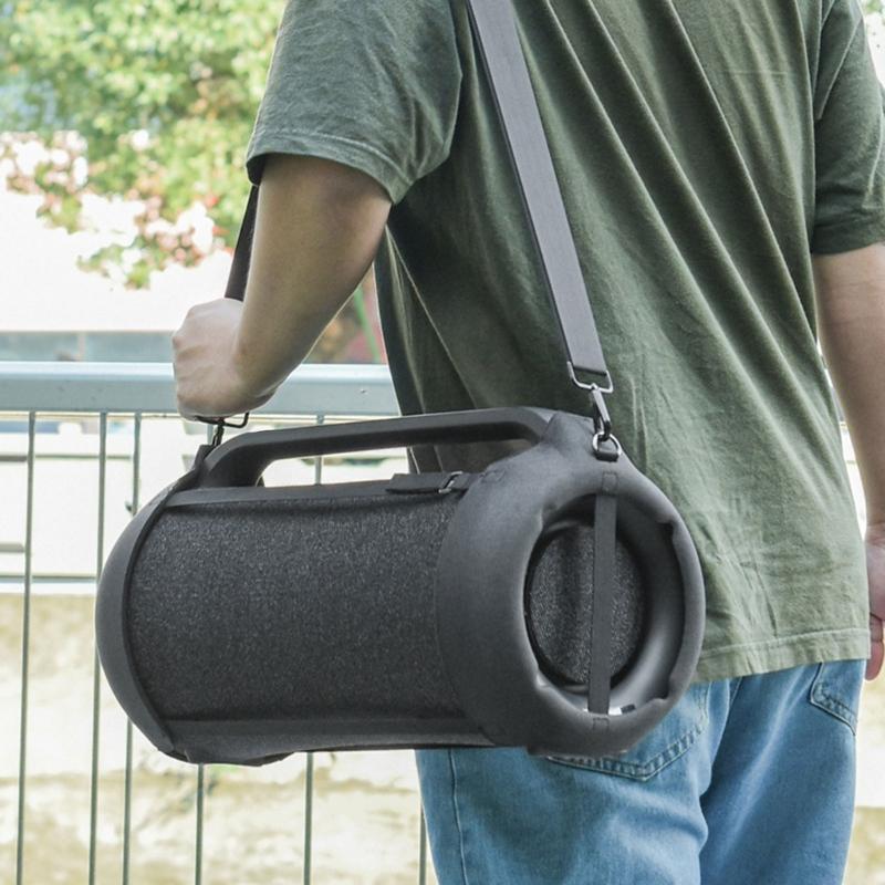 Stylowy i poręczny pokrowiec na głośnik SRS-XG500. Ochronne etui do przechowywania. Utrzymuj głośnik bezpiecznym w każdym miejscu.