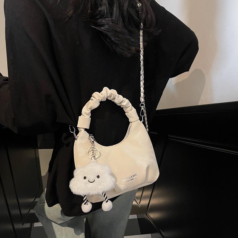 This year's popular exquisite small bag lady 2025 new super fire hand carry cloud bag versatile shoulder messenger bag