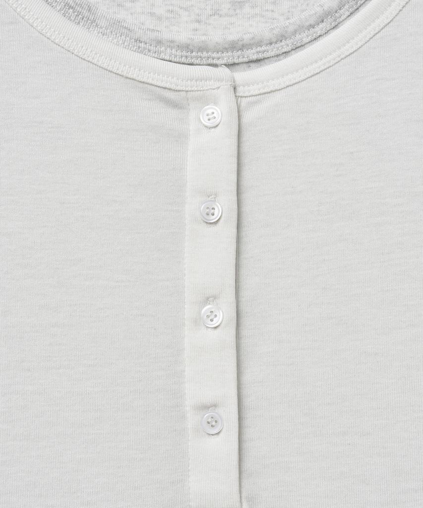 NOIRER FOR WOMAN Layered Henley Neck Half T-Shirt (Ivory)