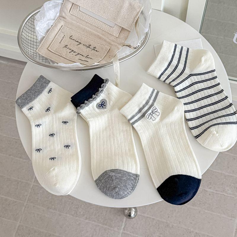 Korean Style Embroidered Bow White Cotton Women's Short Socks