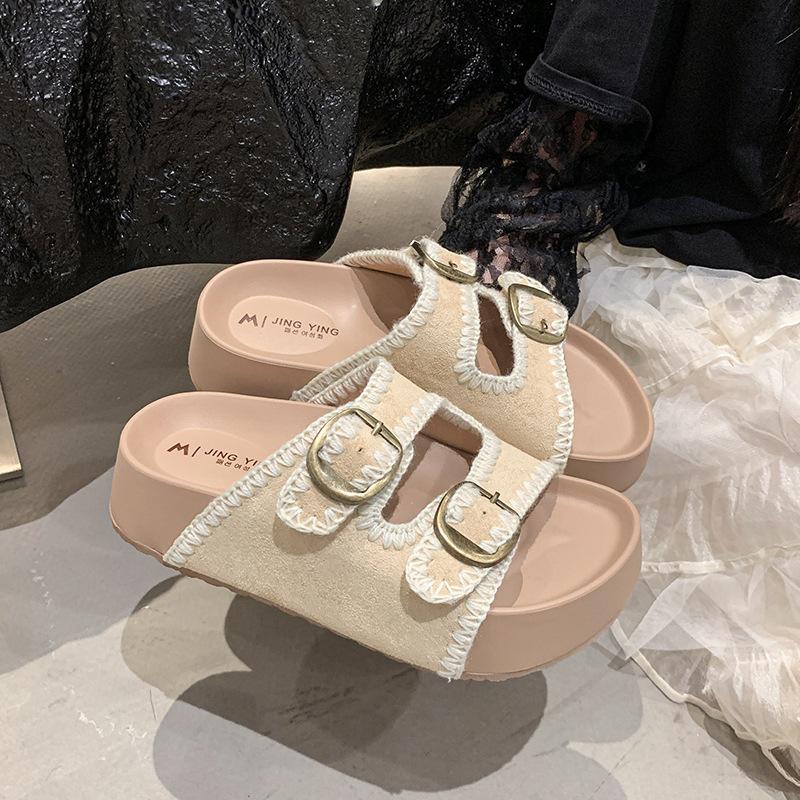 Fashion and Comfortable Hot Air Platform Slippers Women's 2025 Summer New Outer Wear Boken Shoes Heightened Non-slip One-word Slippers