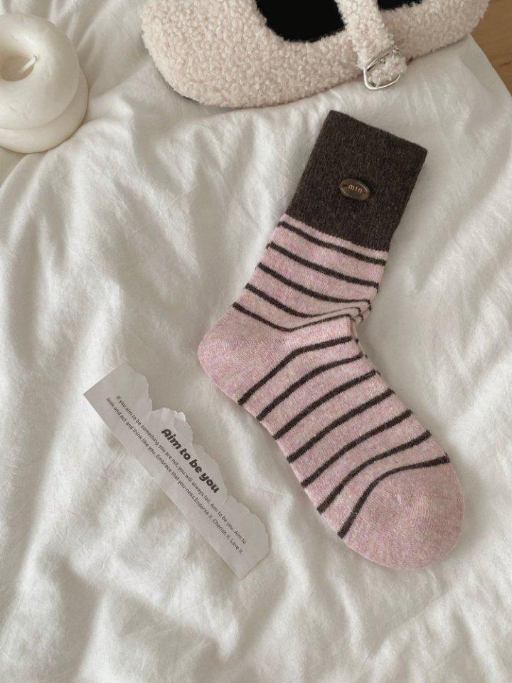 Women's Autumn and Winter Thickened Warm Button Striped Splicing Wool Boneless Tube Pile Socks