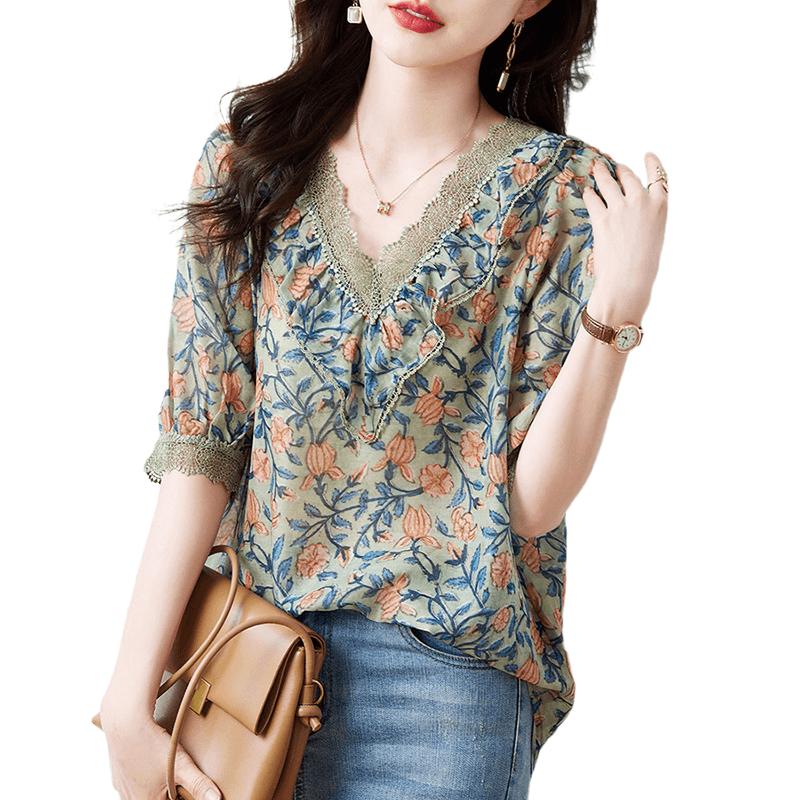 Women's Floral Chiffon Shirt Summer Beautiful and Stylish Short Sleeved Top for Mothers