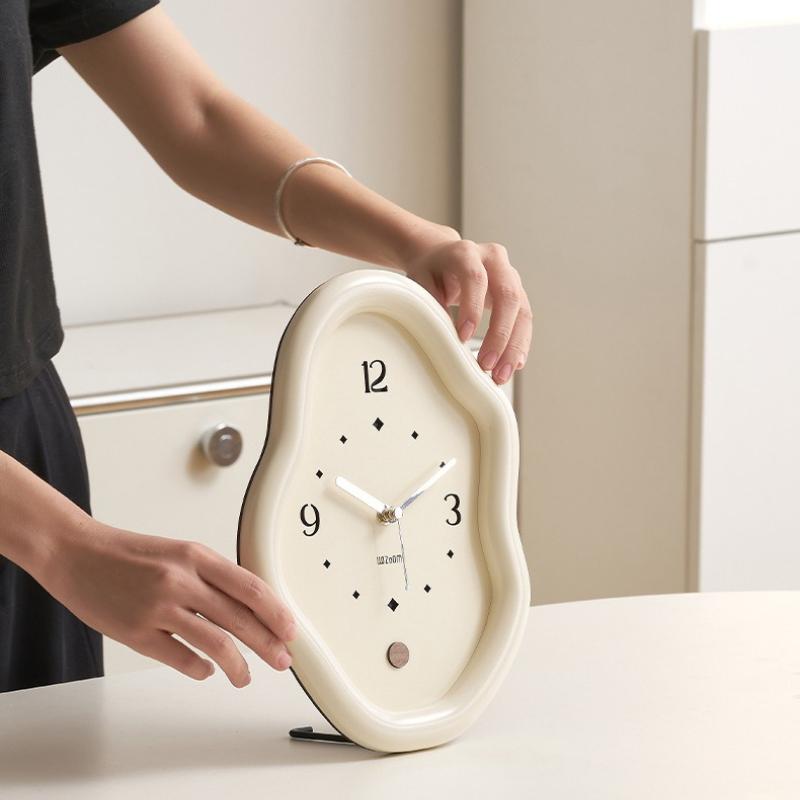 Irregular Wavy Border Desk Clock Cute and Playful Style Wood Table Clock Cute Style Decoration Bedroom Desk Home Decor Klok