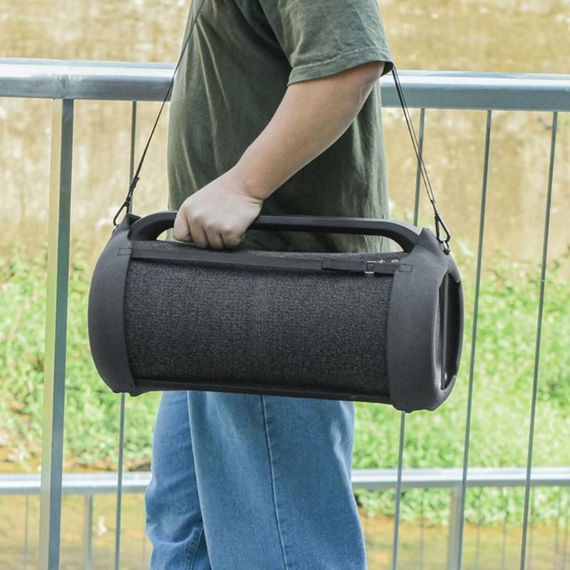 Stylowy i poręczny pokrowiec na głośnik SRS-XG500. Ochronne etui do przechowywania. Utrzymuj głośnik bezpiecznym w każdym miejscu.