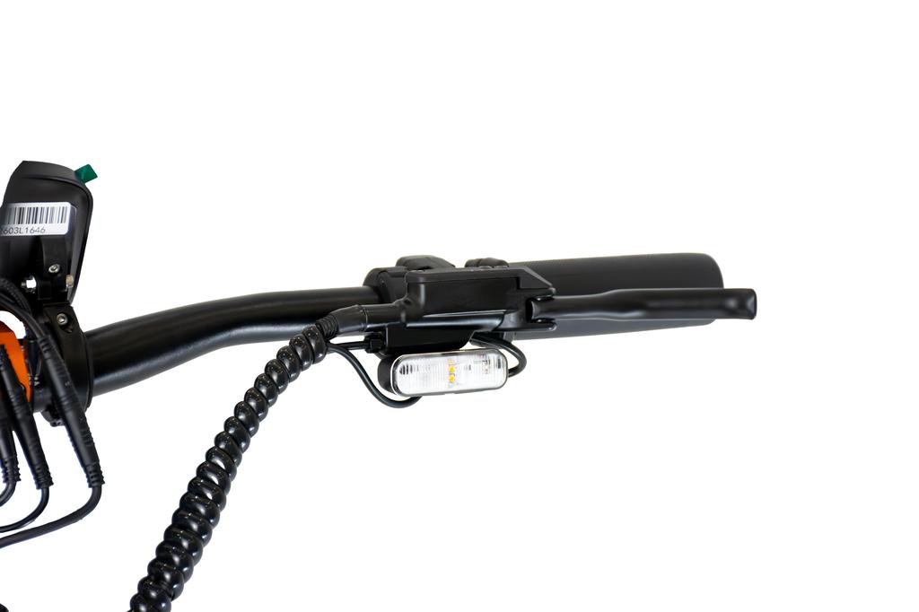 BOYUEDA M2 Urban electric scooter 5000W dual motors 72V 40Ah battery 12-inch tubeless explosion-proof tires hydraulic disc brakes.