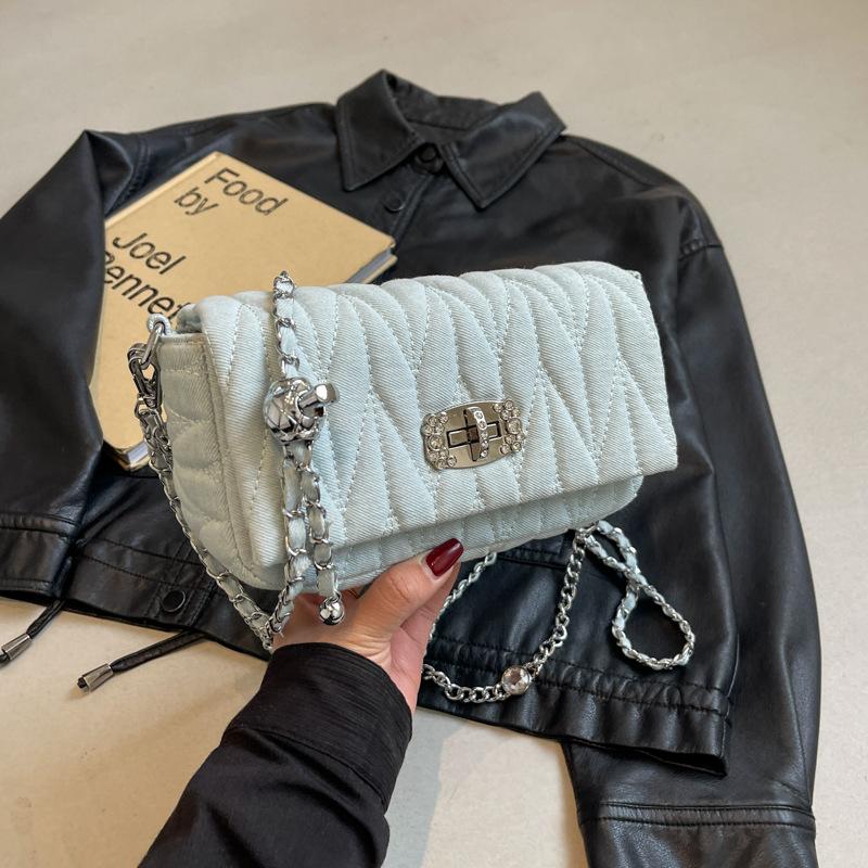 

Новый нишевый дизайн вышивка цепочка маленькая квадратная сумка трендовая на одно плечо через плечо женская сумка светло-синий