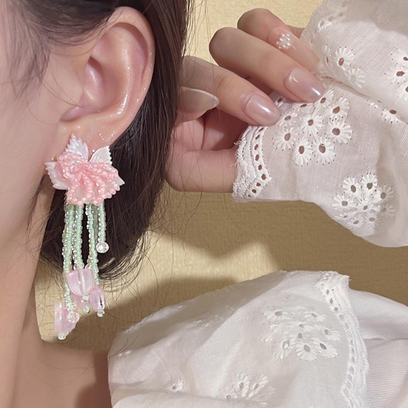 Color Dopamine Handmade Beaded Flower Fringed Stud Earrings Women'S Light Luxury Fashion High-End Elegant Versatile Earrings