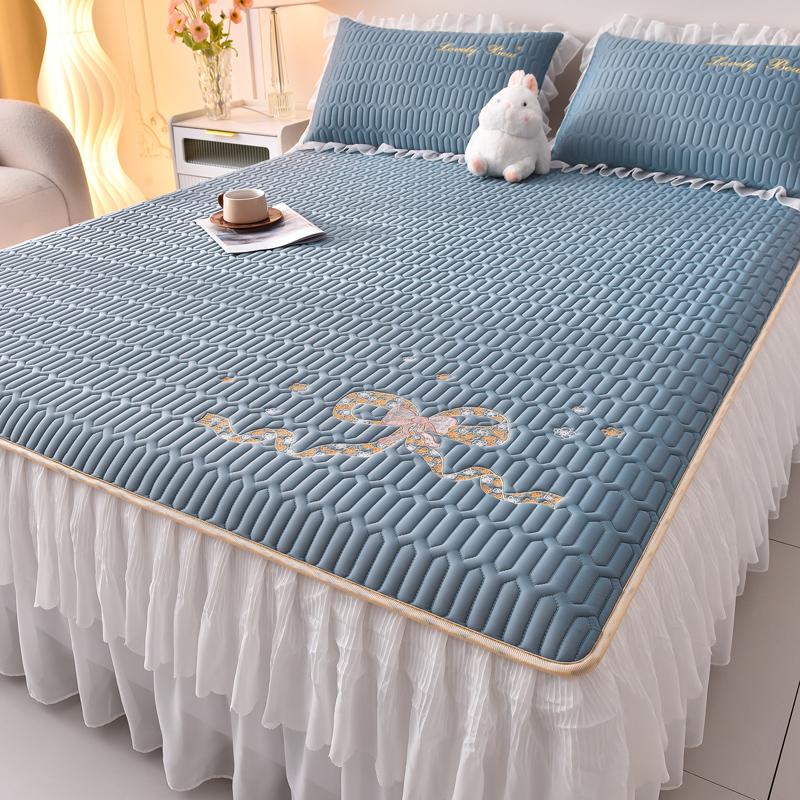 

Новый летний латексный коврик из ледяного шелка, юбка-кровать, трехсекционный моющийся одноместный студенческий матрас 2.0m(6.6 feet) bed