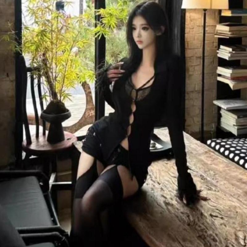 2KWEIRD Y2k Aesthetic Women Sexy Hollow Out T-shirt Vintage Lace Patchwork Streetwear Grunge Tops Harajuku Fur Slim Fit Tees Femme