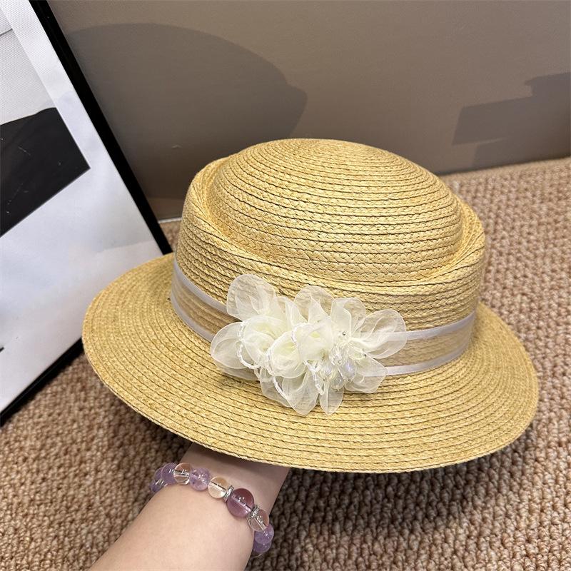 

New versatile temperament beach travel sun hat women spring summer Elegant flower countryside vacation grass hat Adult (52-56CM) белый