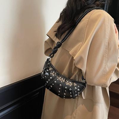 Fashion Trend Hand-carried Dumpling Bag Woman 2025 Autumn New Commute To Work Advanced Sense Rivet Single Shoulder Messenger Bag