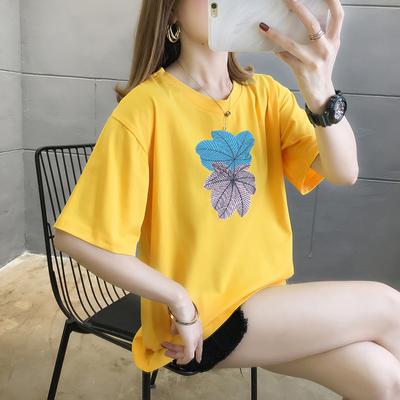 Koreańska wersja koszulki z krótkim rękawem dla kobiet na lato z okrągłym dekoltem i nadrukiem w modnym stylu