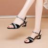 Weiche Ledersandalen Damen Sommer Mittelhoher Absatz Hohl Fischmaul Dicker Absatz Vielseitig Mode Klassische Schuhe