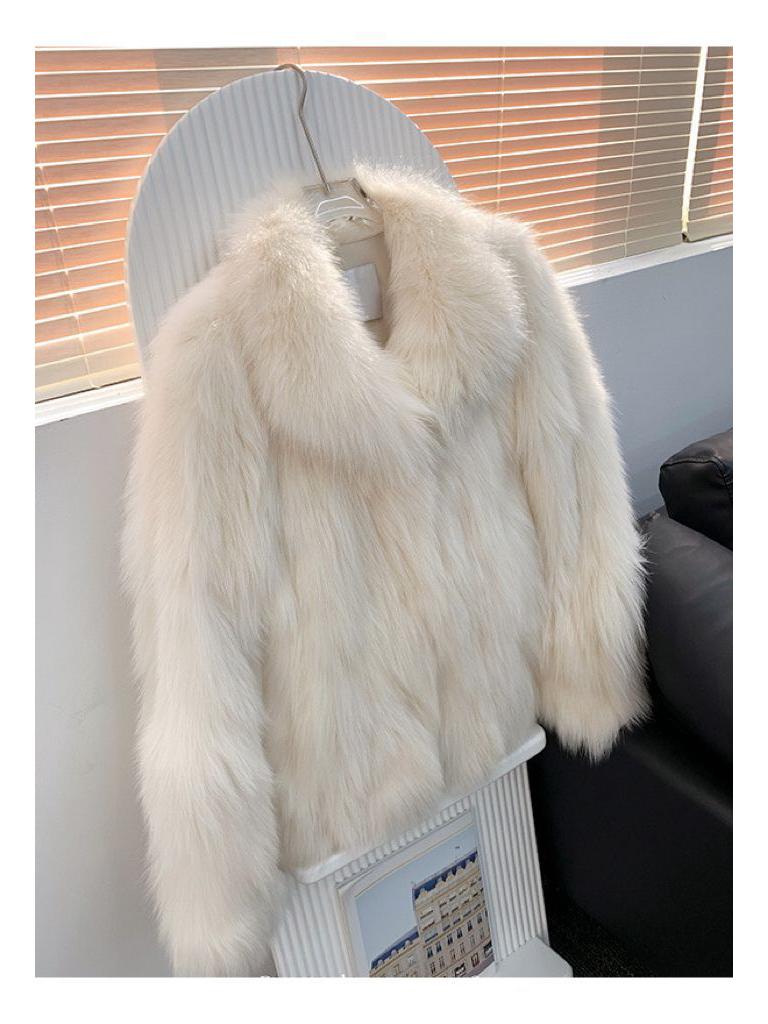 Stylish Mid-Length Winter Overcoat In Luxe Imitation Fox Fur