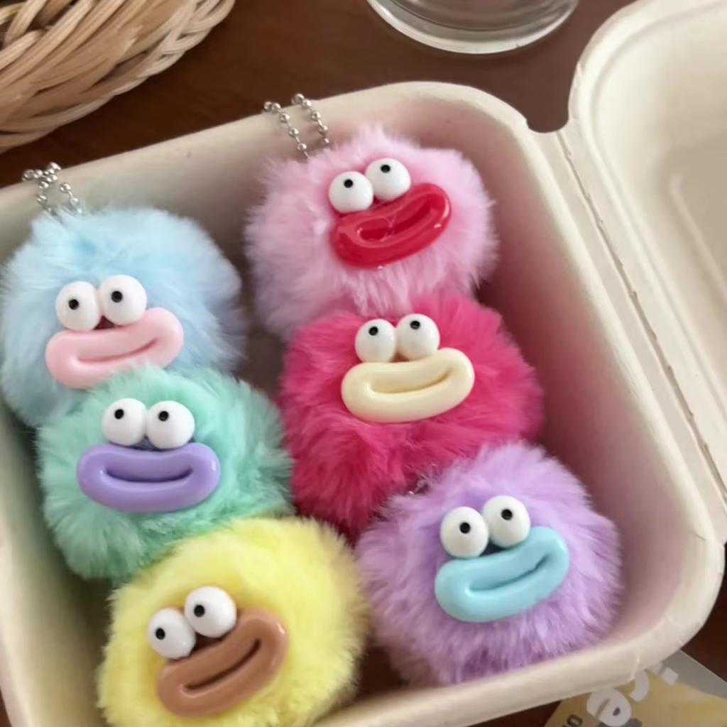 Cute cartoon funny clown keychain mini stuffed sausage mouth keychain, plush toy colorful big mouth plush pendant bag pendant