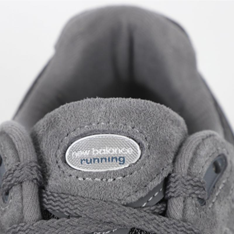 New Balance 2002r Castle Rock Black