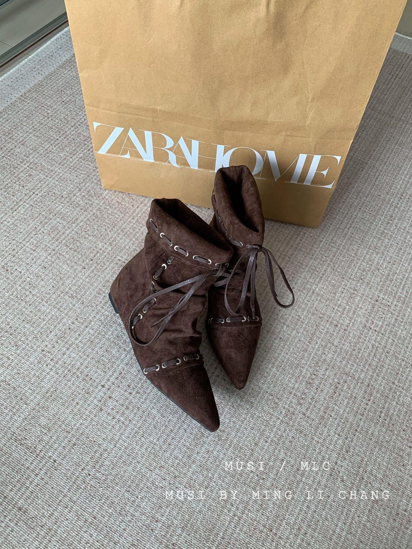 

Плиссированные остроносые ботинки челси на плоской подошве с внутренней высотой и ремешками, новинка осени и зимы 2025 года, винтажная ниша Maillard West 39 темно-коричневого