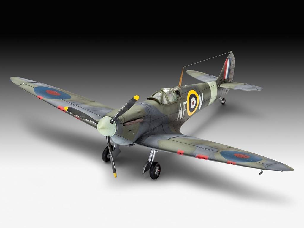Revell Scale Royal Air Force Spitfire Plastic Model Kit 03953 1/72 MK.IIa