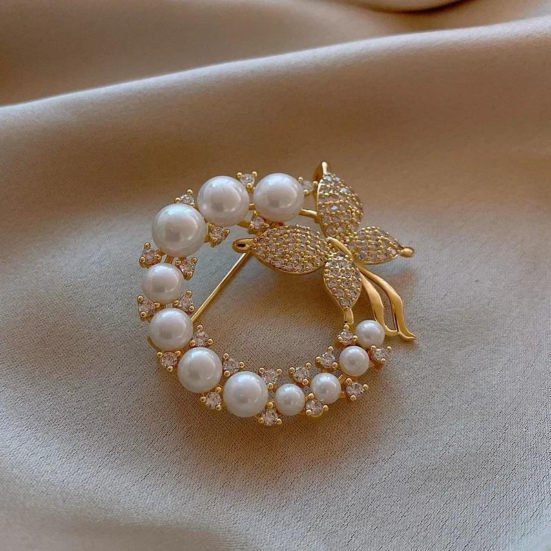 1PC New Elegant Design Tulip Flower Brooches for Women Clothing Accessories Pin 2025 New Fashion High Quality Zircon Luxury