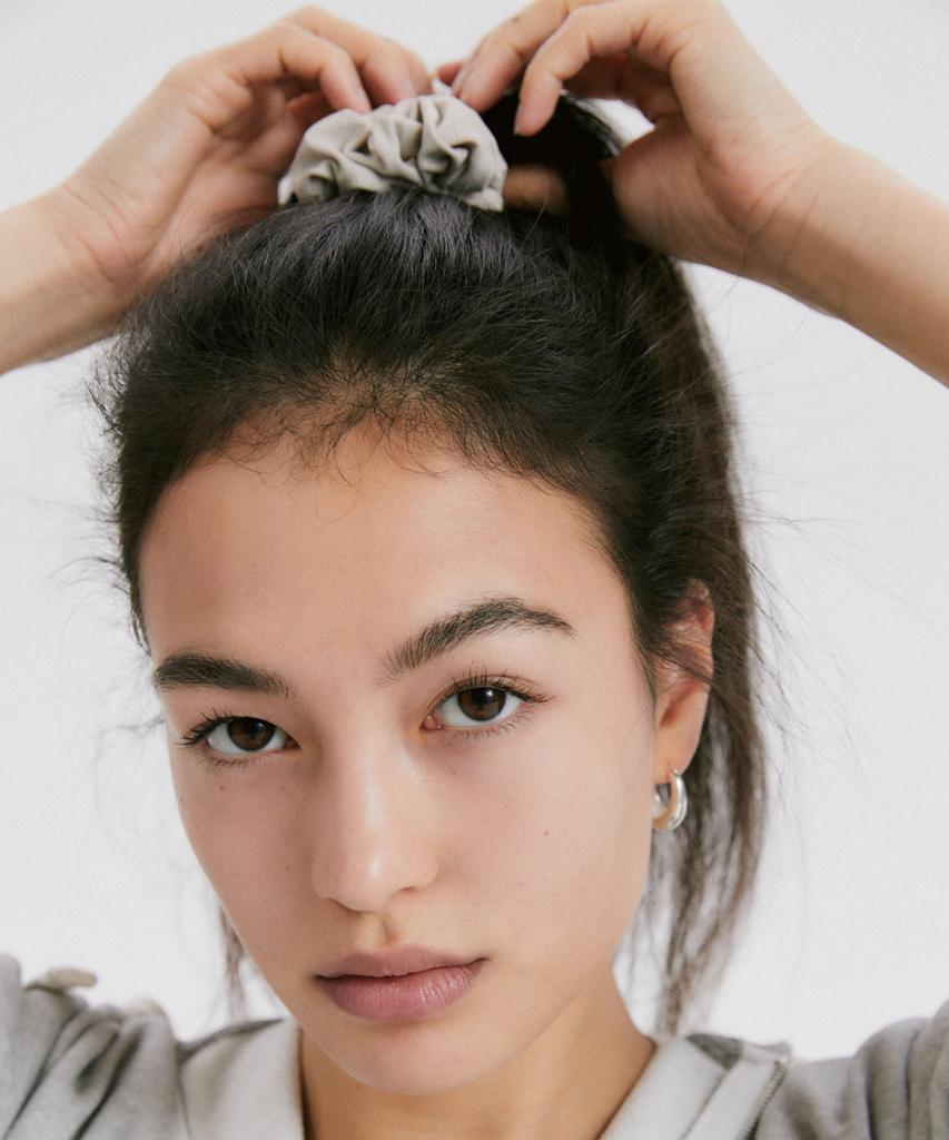 Editable Scenario Active Scrunchie [Beige]
