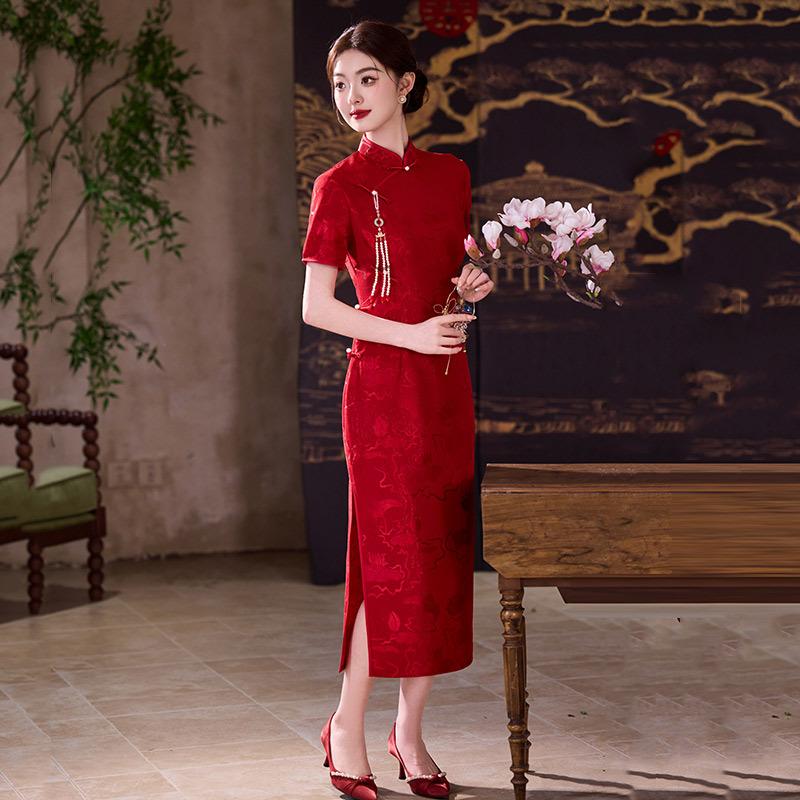 Kırmızı cheongsam geliştirilmiş genç kadınların üst düzey hissi yeni Çin gelin kadeh kaldırma kıyafetleri düğün düğün kıyafetleri nişan kıyafetleri