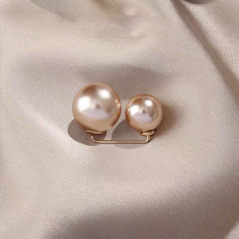 Ladies Fashion Cinch Belts Pins Double Pearl Pins Metal Lapel Pins Pins Sweaters Shirts Cardigans Pins Accessories HMM