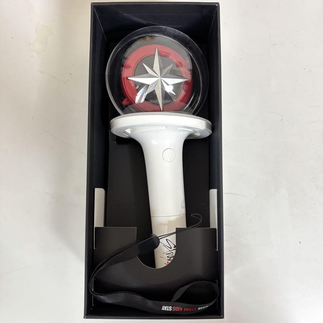 

[USED] straykids penlight ver.2