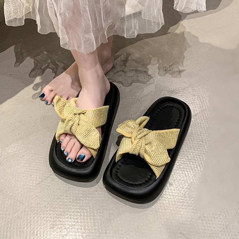 Korean version of Internet celebrity muffin bottom cool slippers women wear versatile comfortable knotted sandals 2025 summer new one-word drag