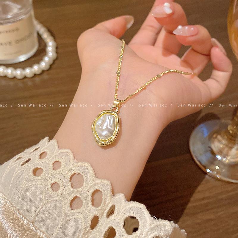 

Baroque pearl pendant necklace women s niche titanium steel clavicle chain new temperament neck chain accessories