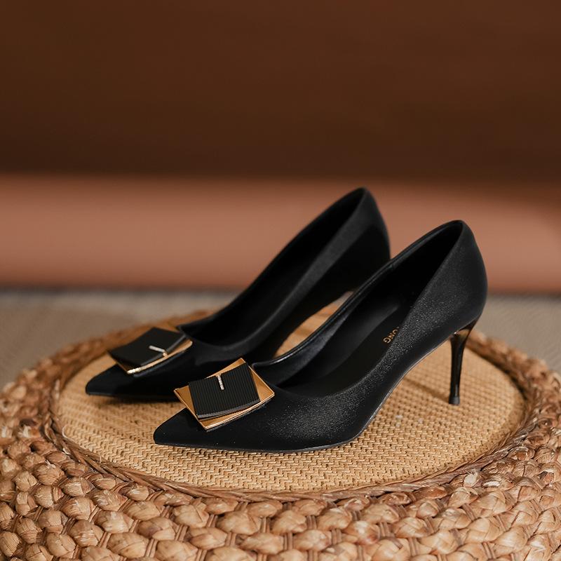 

Хуэйчжоу женская обувь 2025 весна и лето новая французская нишевая обувь на высоком каблуке женская с ощущением высокого класса натуральная овечья кожа остроносые туфли 35 чёрный