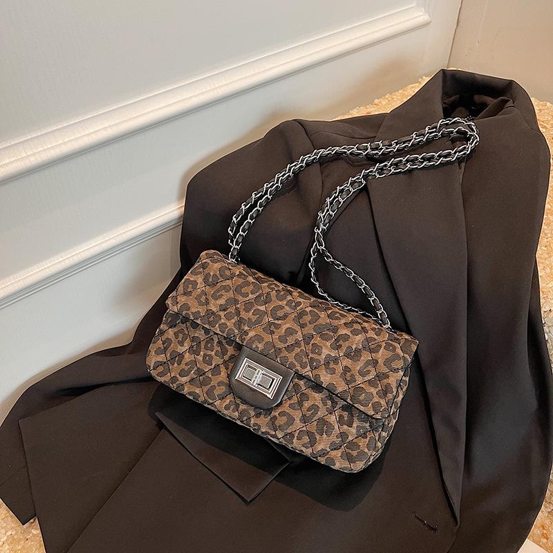 Autumn and winter new fashion diamond chain bag single shoulder oblique span small square bag