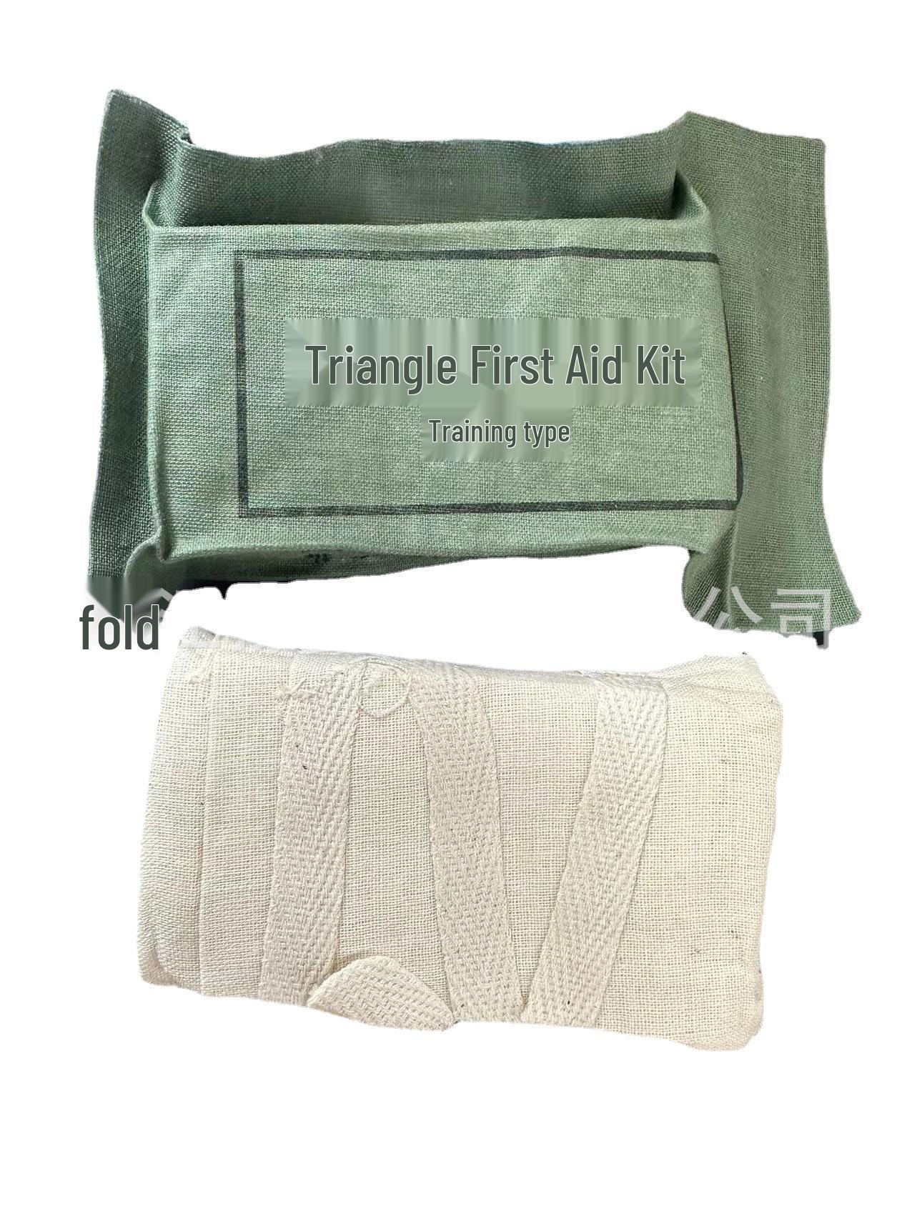 Type 82 Compressed Triangular Bandage First Aid Training Kit Palm