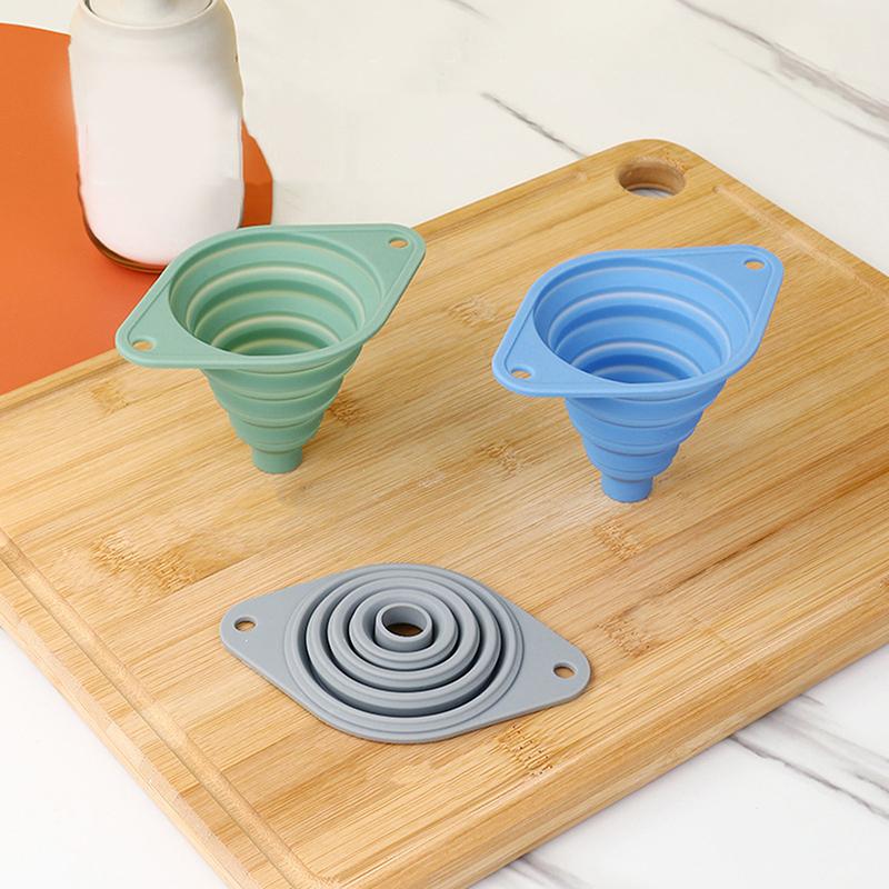 Food Grade Silicone Material Funnel Foldable Portable Telescopic Funnel Drip-Proof Edge For Kitchen Use Filling Water Bottles