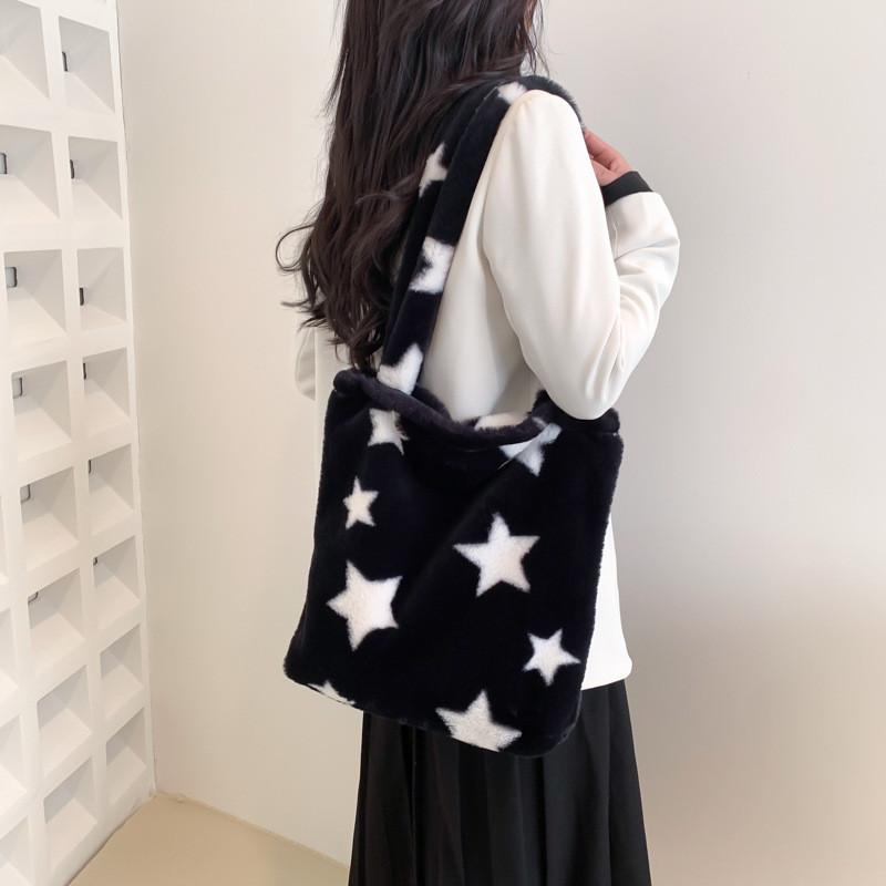 Minimalist Plush Tote Bag For Women With Heart Pattern And Large Capacity For Daily Use