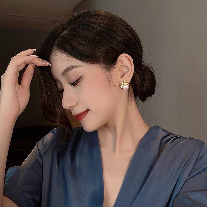 Sweet Korean High-End Bow & Pearl Earrings