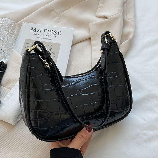 Women s Crocodile Pattern Crescent Shoulder & Crossbody Bag - New Style Hot Girl Design