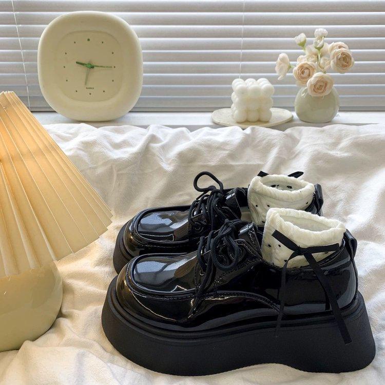 

Маленькие кожаные туфли в британском стиле женские 2025 осень новая толстая подошва шнуровка мягкая подошва маффин ретро универсальные лоферы одинарные туфли 40