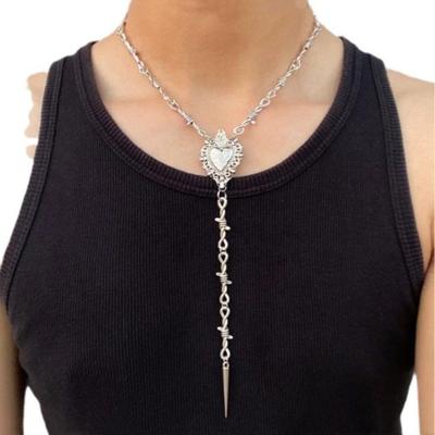 Hip-hop Punk Hollow Out Thorny Heart Shape Pendant Rivets Long Tassels Collarbone Chain for Women Personality Necklace Jewelry